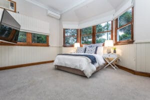 86 Arthur Terrace, RED HILL, QLD 4059 AUS
