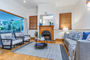 86 Arthur Terrace, RED HILL, QLD 4059 AUS