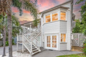 86 Arthur Terrace, RED HILL, QLD 4059 AUS