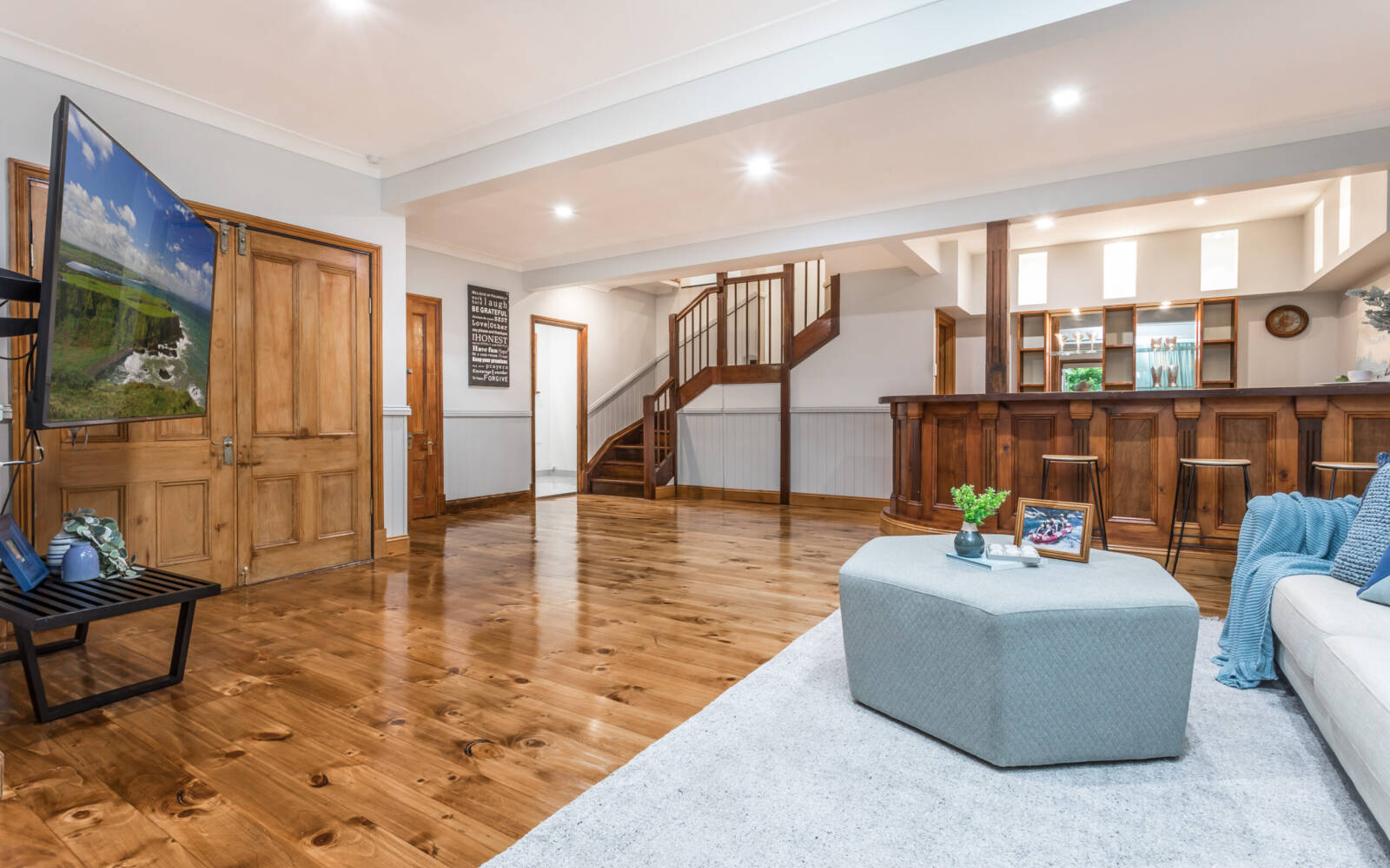 86 Arthur Terrace, RED HILL, QLD 4059 AUS