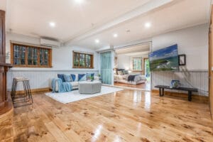 86 Arthur Terrace, RED HILL, QLD 4059 AUS