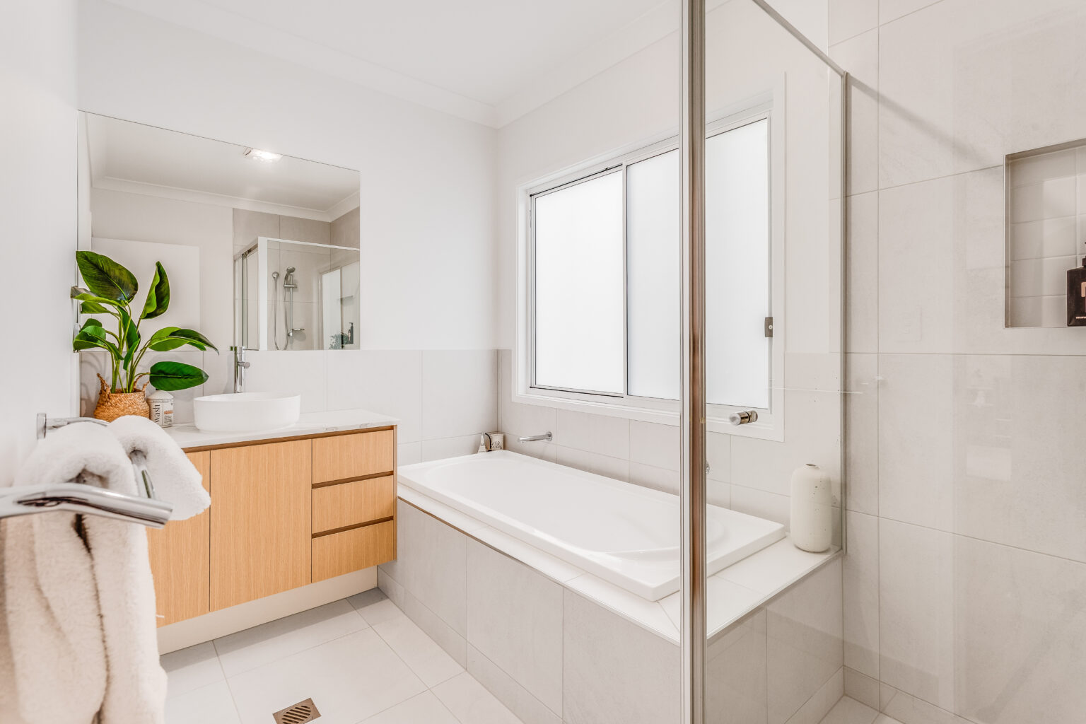 33 Katunga Street, KENMORE, QLD 4069 AUS