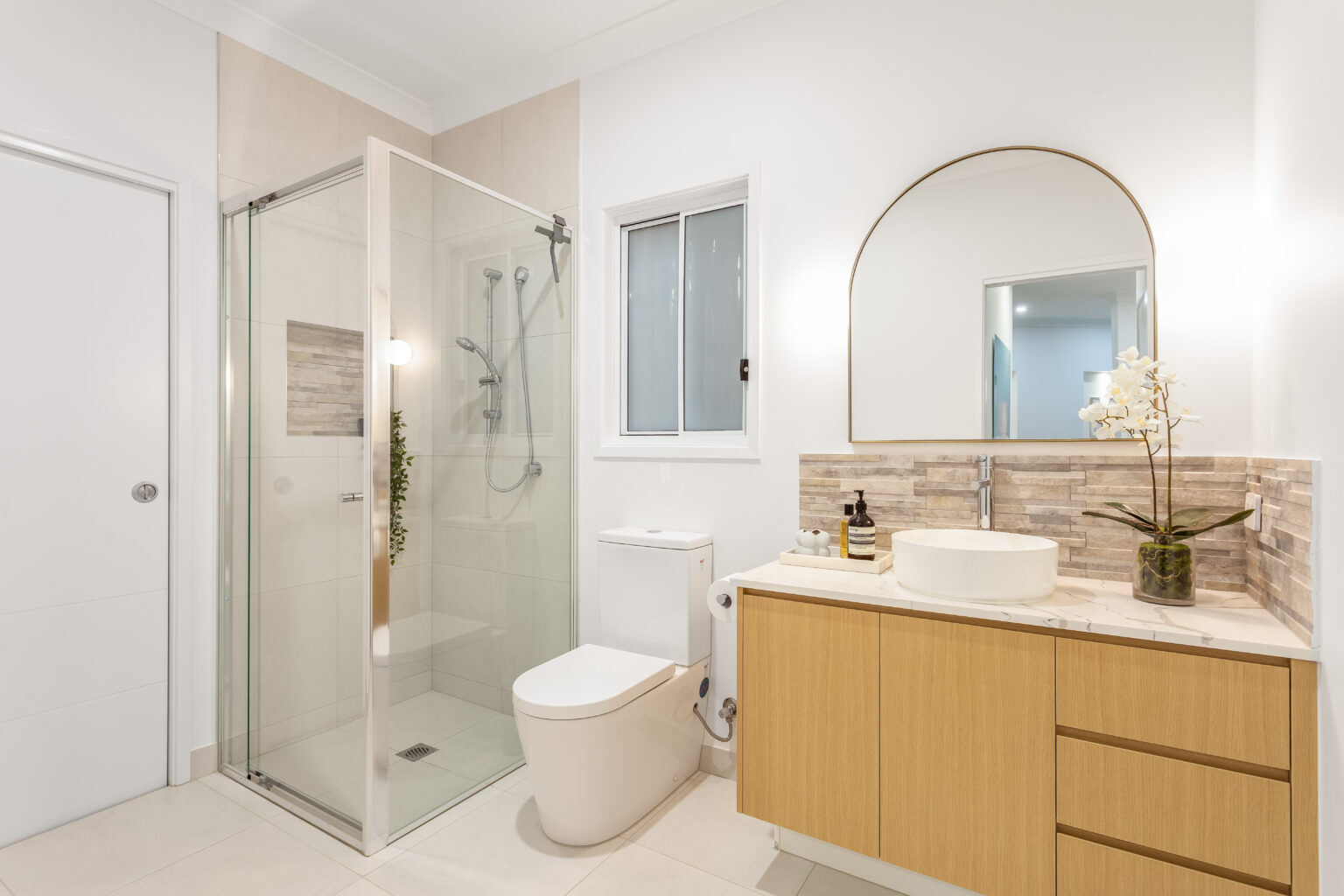 33 Katunga Street, KENMORE, QLD 4069 AUS