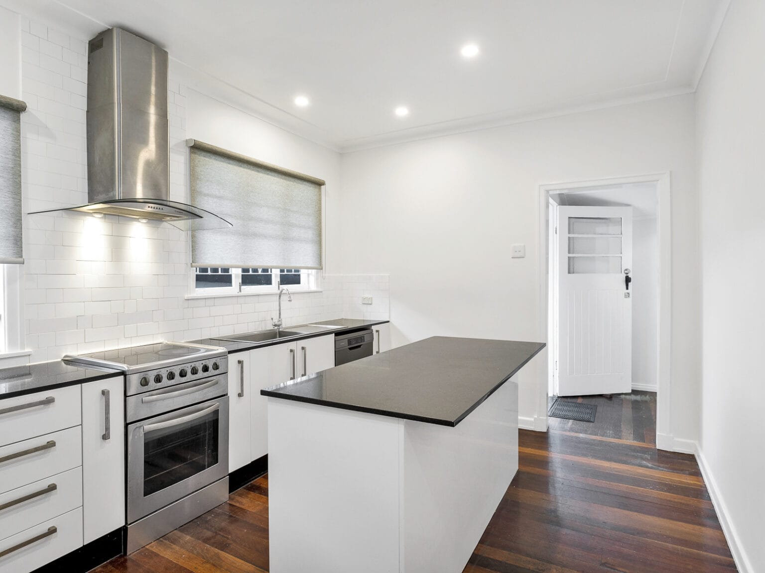 130 Hamilton Road, WAVELL HEIGHTS, QLD 4012 AUS
