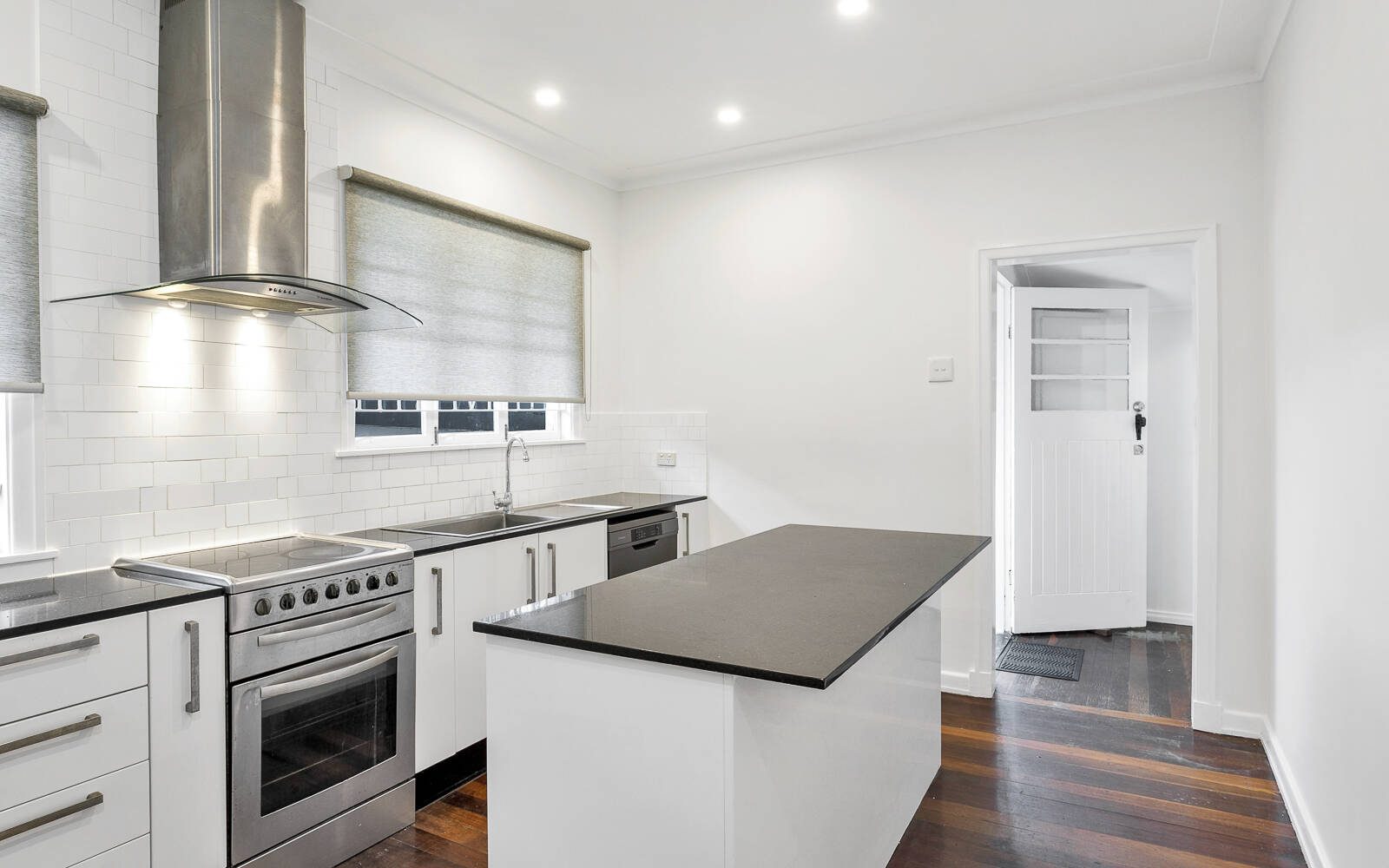 130 Hamilton Road, WAVELL HEIGHTS, QLD 4012 AUS