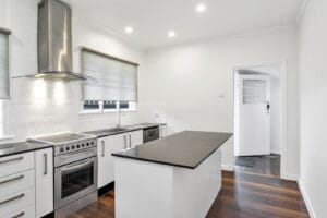 130 Hamilton Road, WAVELL HEIGHTS, QLD 4012 AUS