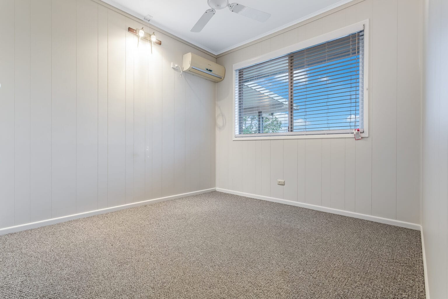 8 Ramor Street, KENMORE, QLD 4069 AUS
