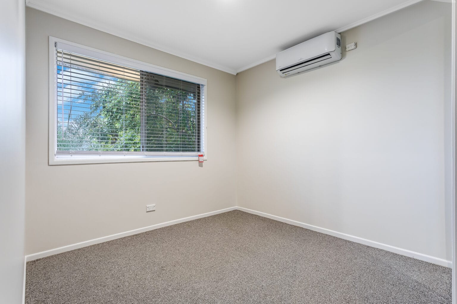 8 Ramor Street, KENMORE, QLD 4069 AUS