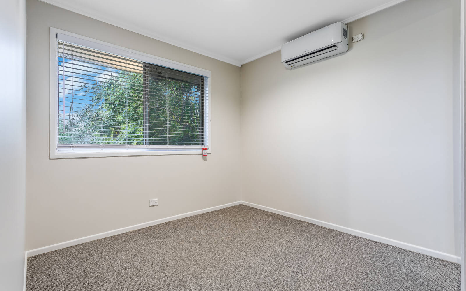 8 Ramor Street, KENMORE, QLD 4069 AUS