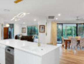 16 Ogle Place, PULLENVALE, QLD 4069 AUS