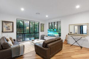 16 Ogle Place, PULLENVALE, QLD 4069 AUS