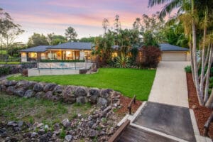 16 Ogle Place, PULLENVALE, QLD 4069 AUS