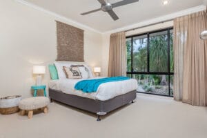 16 Ogle Place, PULLENVALE, QLD 4069 AUS