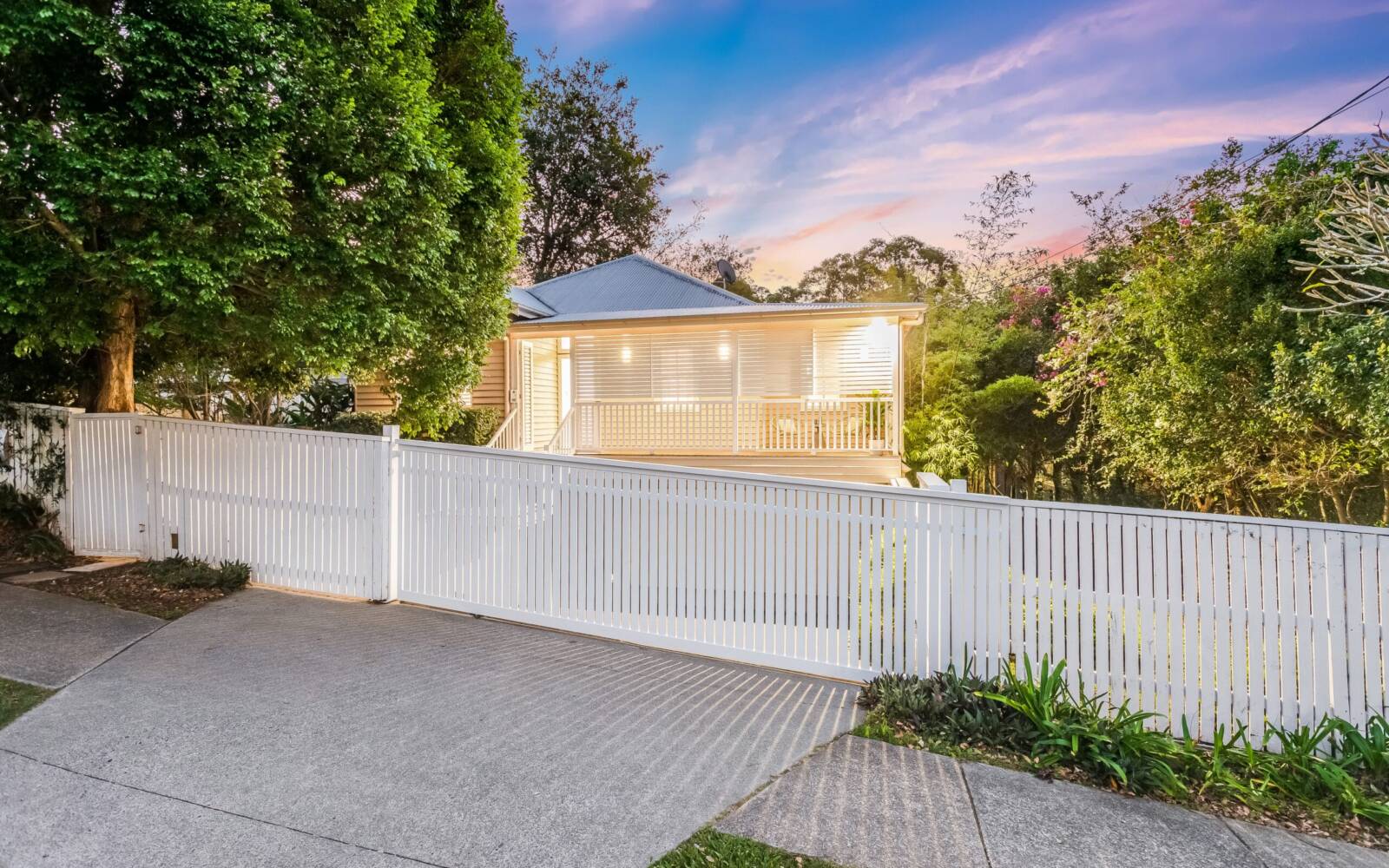 24 Praed Street, RED HILL, QLD 4059 AUS