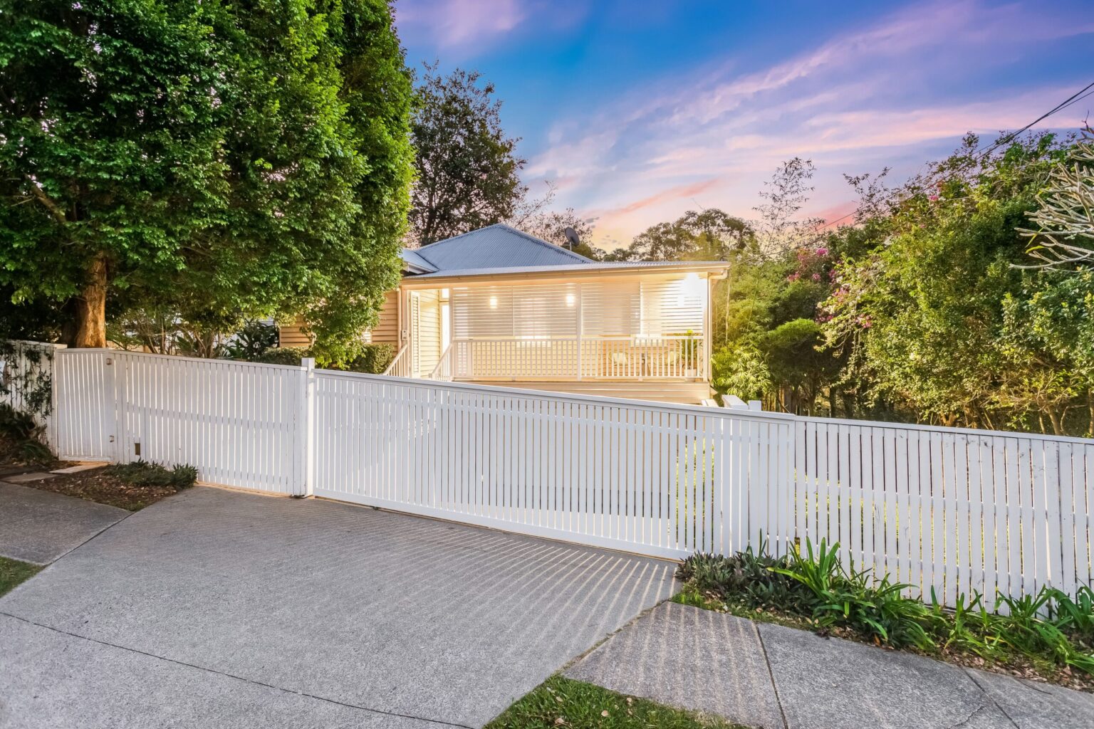 24 Praed Street, RED HILL, QLD 4059 AUS